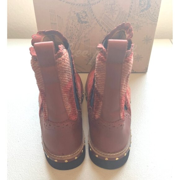 Free People NEW 10 Textile Atlas Chelsea Boot in Burgundy Red Kilim - Picture 7 of 7